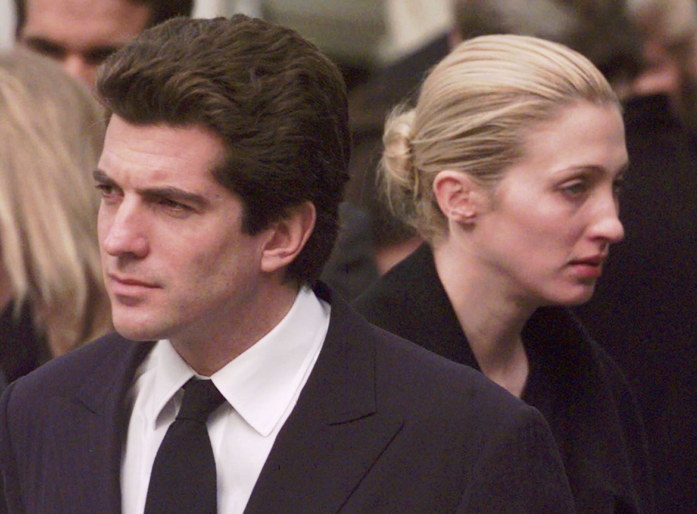 Carolyn Bessette Kennedy με το χαρακτηριστικό ξανθό της