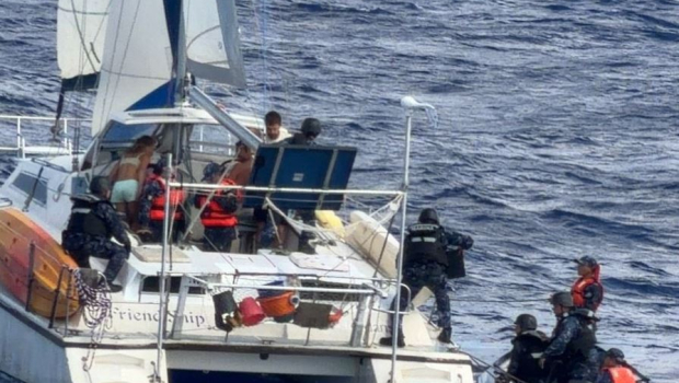 ιστιοφόρα ανθρωπιστική βοήθεια Κούβα Αβάνα λιμάνι