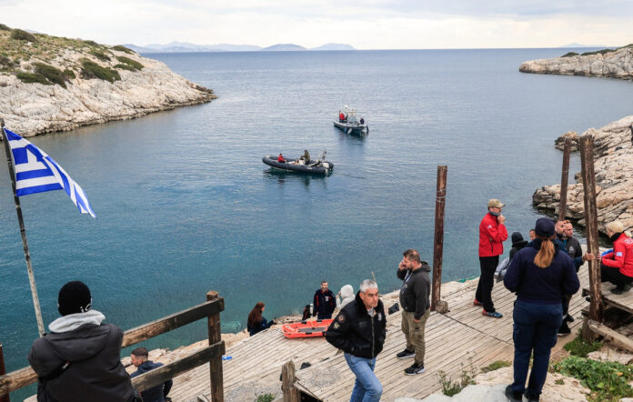 Επιχείρηση διάσωσης δύτη Βουλιαγμένη λιμανάκια