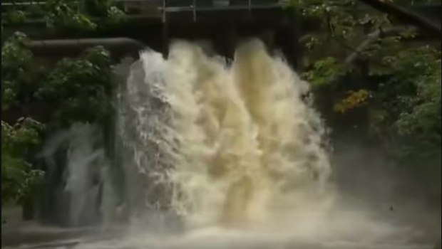 Πλημμύρες φράγμα Χαβάη Γουαϊαλούα Οάχου εκκένωση