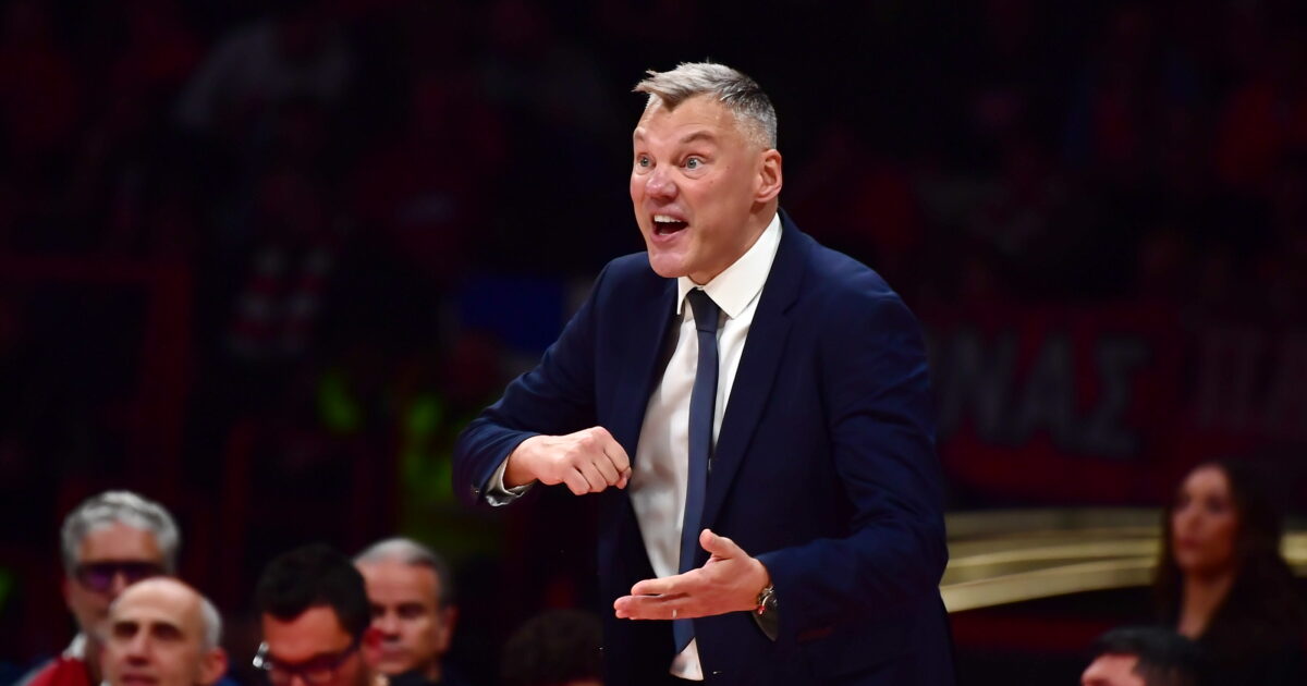 Σαρούνας Γιασικεβίτσιους εκνευρισμένος σε συνέντευξη Τύπου