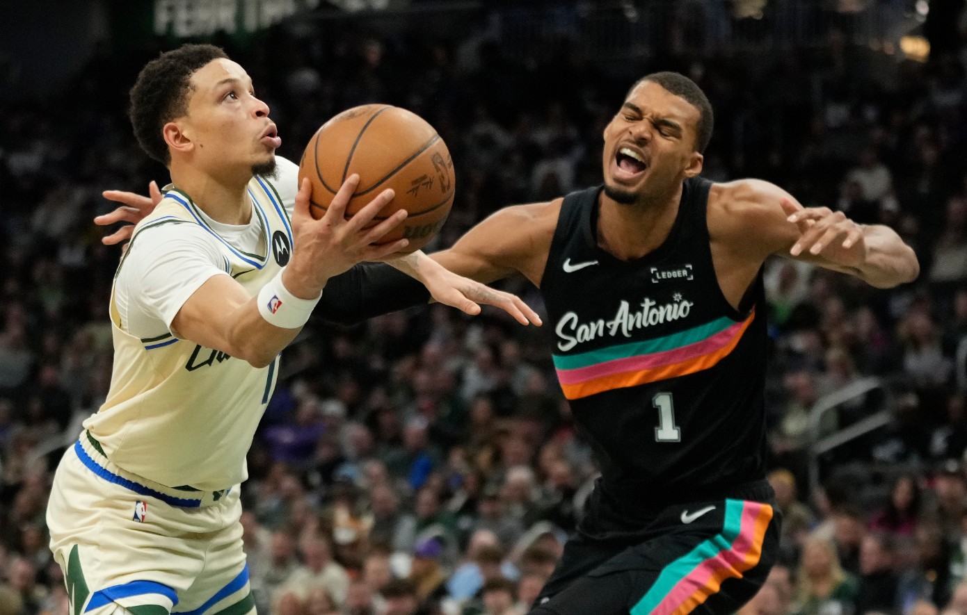 Μπακς εκτός playoffs μετά από ήττα