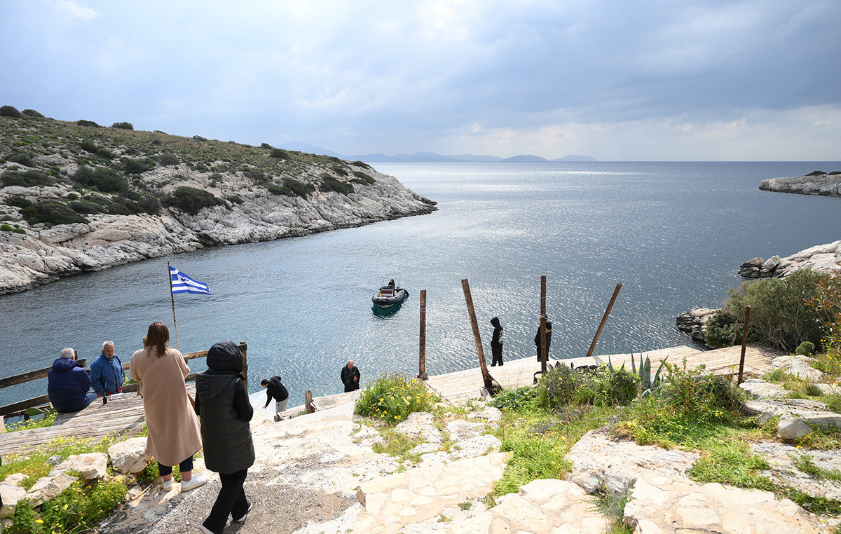 Επιχείρηση ανάσυρσης Πηγάδι του Διαβόλου Βουλιαγμένη