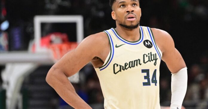 Γιάννης Αντετοκούνμπο Μπακς αγώνας NBA