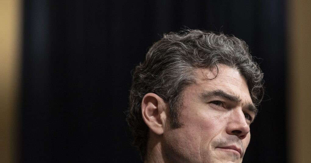 FBI ερευνά Τζο Κεντ διαρροές απόρρητων πληροφοριών