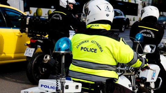 Αυξημένα μέτρα τροχαίας για την 25η Μαρτίου Περιπολικό της Τροχαίας σε δρόμο κατά τα μέτρα οδικής ασφάλειας