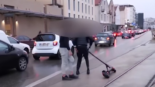 Ατύχημα με ηλεκτρικό πατίνι στην Πάτρα