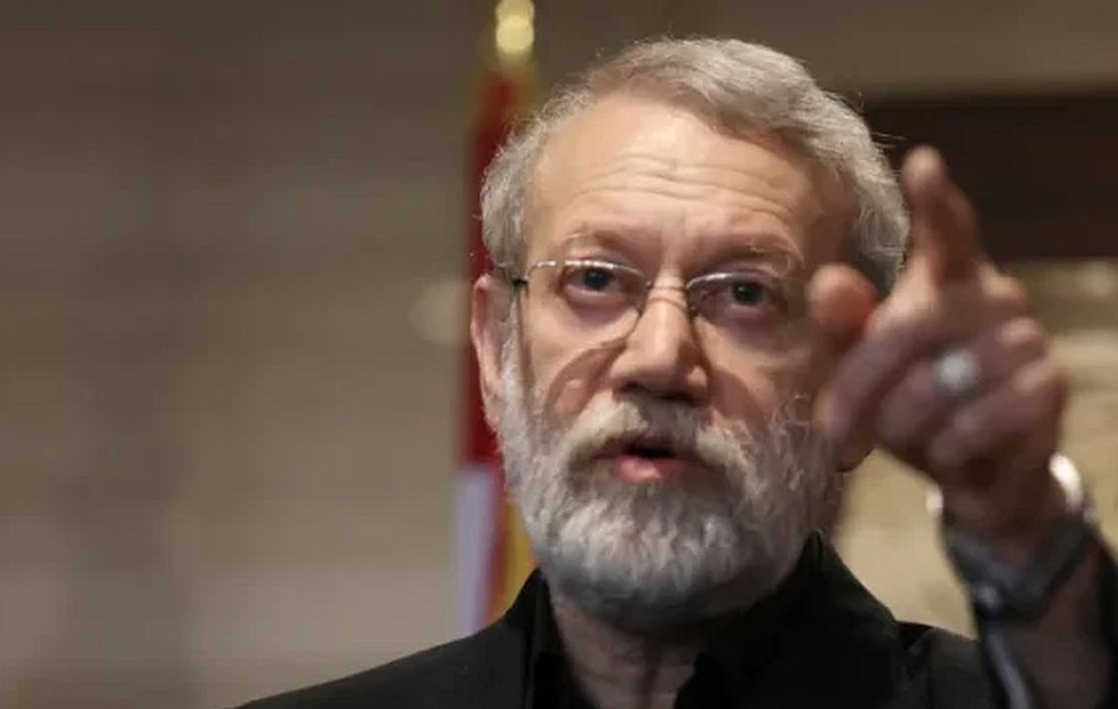 cropped 21786bd51189 - Ιράν: Αιχμάλωτοι αμερικανοί στρατιώτες κατά Λαριτζανί