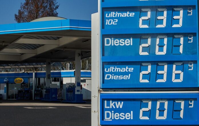 Πρατήριο καυσίμων με τιμές βενζίνης Γερμανία