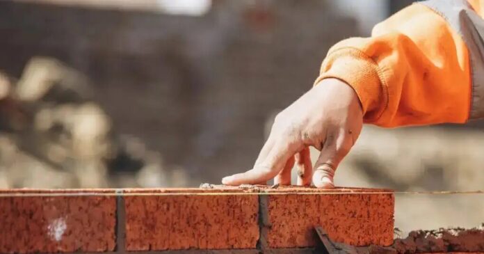 Οικοδομικά υλικά σε εργοτάξιο κατασκευής