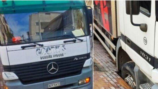 Φορτηγό βούλιαξε στο Άγιο Δημήτριο από διαρροή ΕΥΔΑΠ