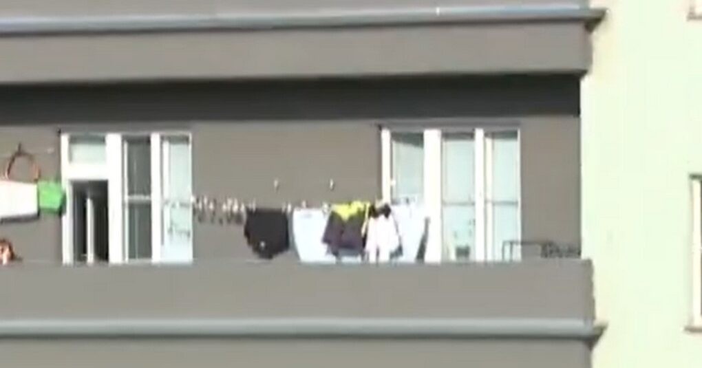 Τερματοφύλακας Κούμπεκ μπάλα μπαλκόνι Μποέμιανς