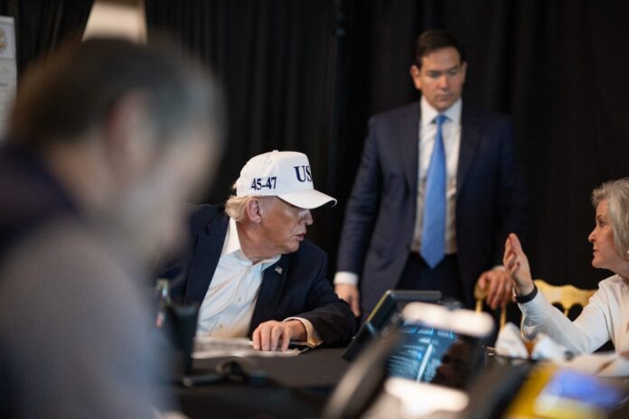 Ντόναλντ Τραμπ πόλεμος Ιράν Επιχείρηση