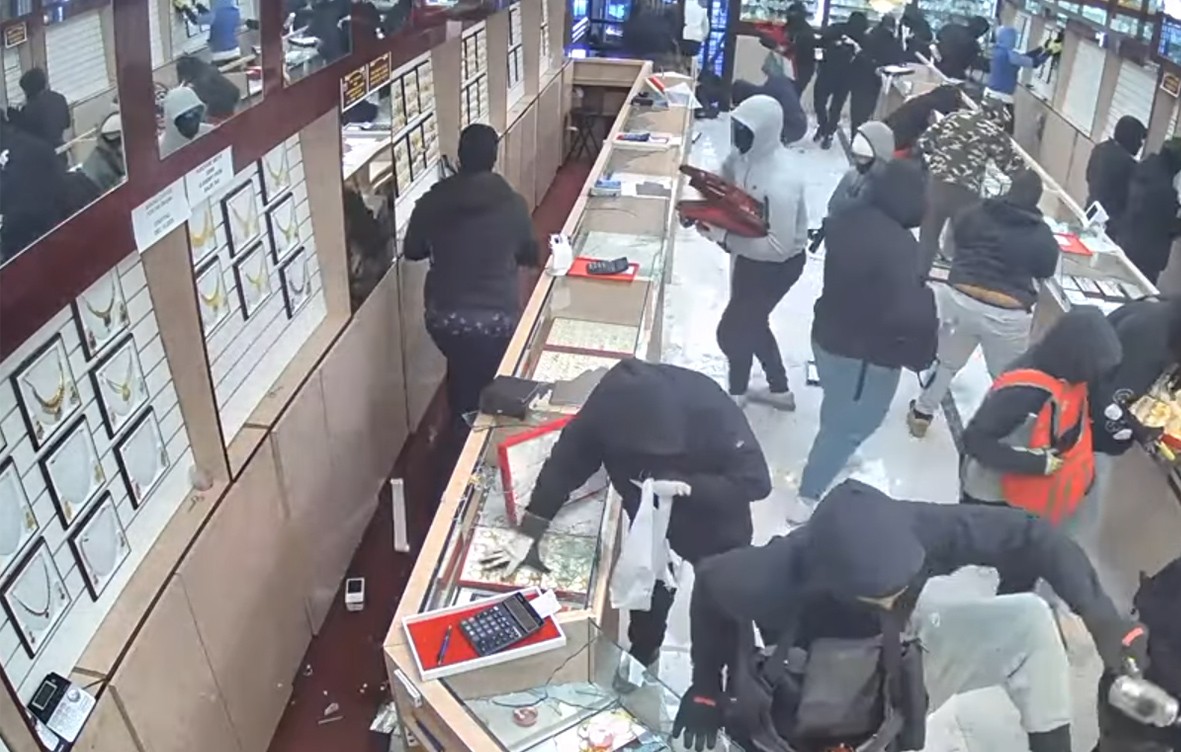 Ληστεία κοσμηματοπωλείο Καλιφόρνια μασκοφόροι βίντεο