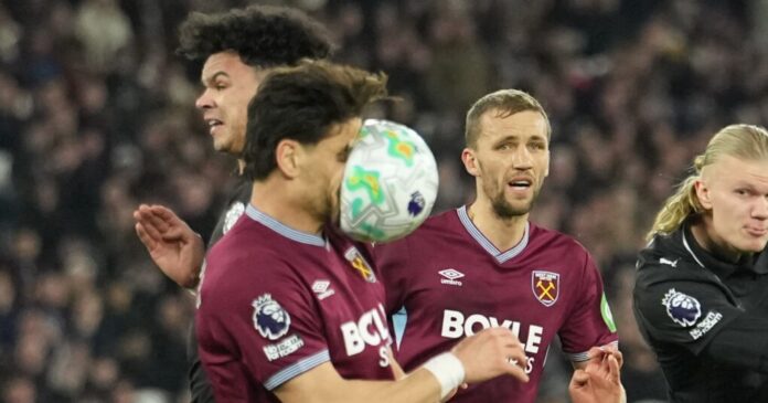 Μαυροπάνος Χάαλαντ σουτ Γουέστ Χαμ Μάντσεστερ Σίτι