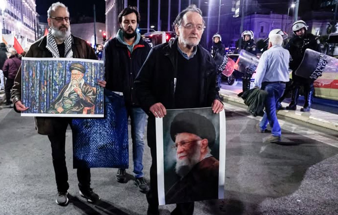 Γιώργος Κονταρίνης φωτογραφία Λαφαζάνη διαδήλωση