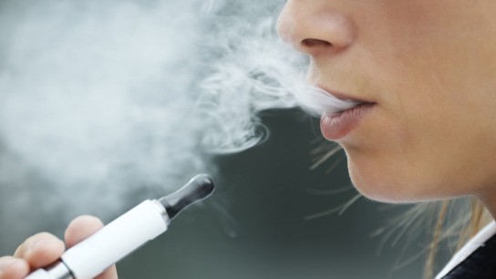 έλεγχος πώλησης καπνού σε ανηλίκους ελληνικό σύστημα