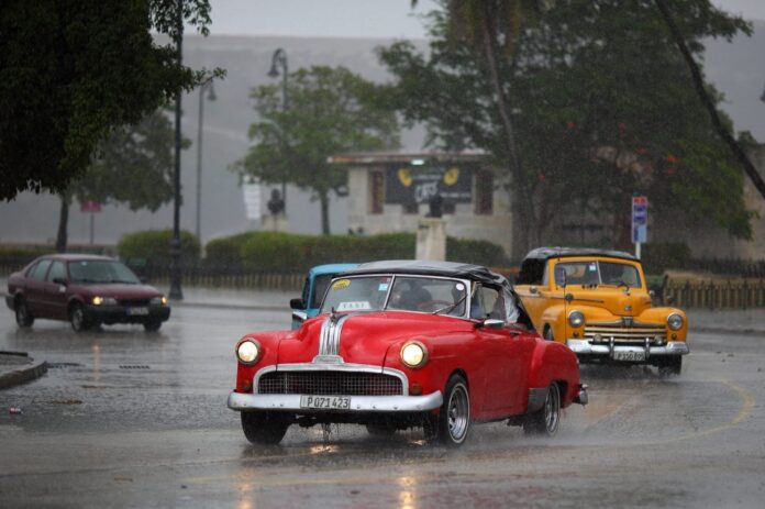 επιδείνωση καιρού με βροχές και χιόνια στην Ελλάδα