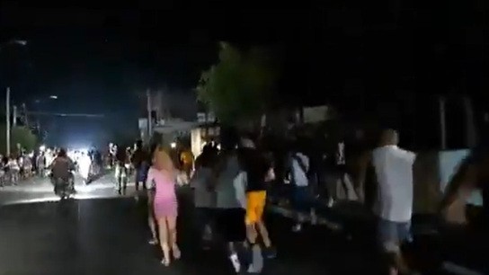 διαδηλώσεις Κούβα κτίριο κομμουνιστικού κόμματος φωτιά