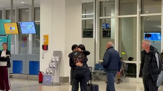 Επαναπατρισμός Ελλήνων πολιτών στο αεροδρόμιο Ελευθέριος Βενιζέλος από τη Μέση Ανατολή