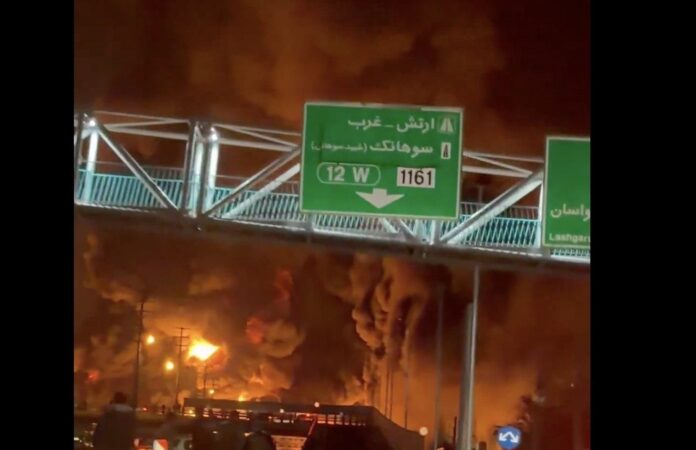 Φωτιά και καπνοί από αποθήκη πετρελαίου Τεχεράνη