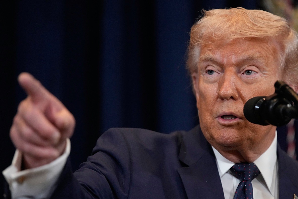 Δεξαμενόπλοιο με ρωσικό πετρέλαιο στη θάλασσα