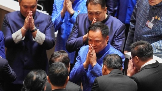 Ανουτίν Τσαρνβιρακούλ πρωθυπουργός Ταϊλάνδης επανεκλογή