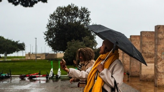 Ανοιξιάτικος καιρός με νεφώσεις και ήλιο στο Αιγαίο Πέλαγος