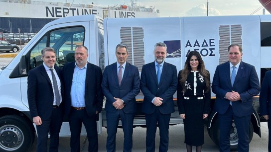 Σαρωτές ασφαλείας στο λιμάνι του Πειραιά από ΗΠΑ