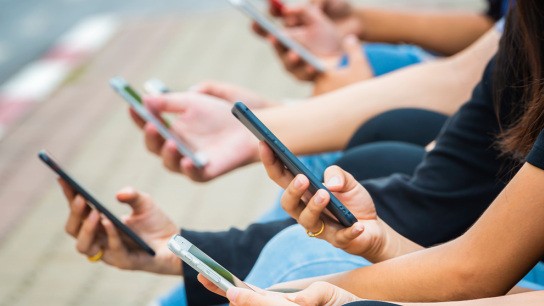 εθισμός social media ανηλίκων Meta YouTube