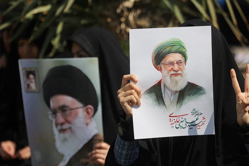 Μοτζταμπά Χαμενεΐ: Ο πατέρας του δεν τον ήθελε ηγέτη Μοτζταμπά Χαμενεΐ νέος ανώτατος ηγέτης Ιράν