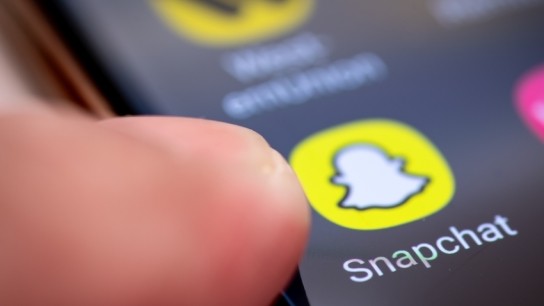 Snapchat λογότυπο έρευνα Ευρωπαϊκής Επιτροπής προστασία ανηλίκων