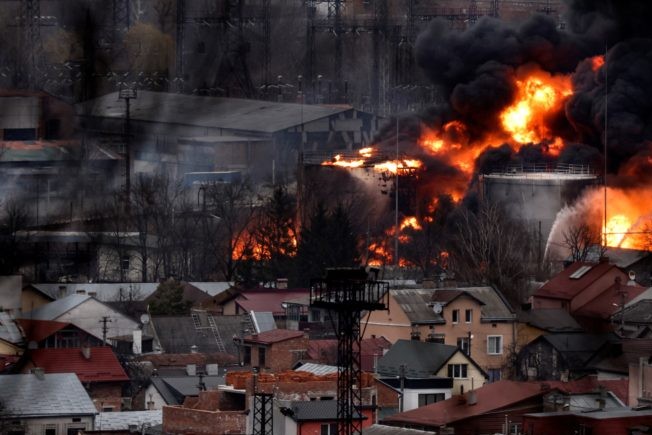 εμπρηστική επίθεση καφετέρια Αγίοι Ανάργυροι Αθήνα