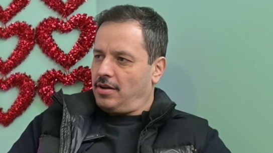 Αλέξανδρος Τσουβέλας stand-up comedian συνέντευξη