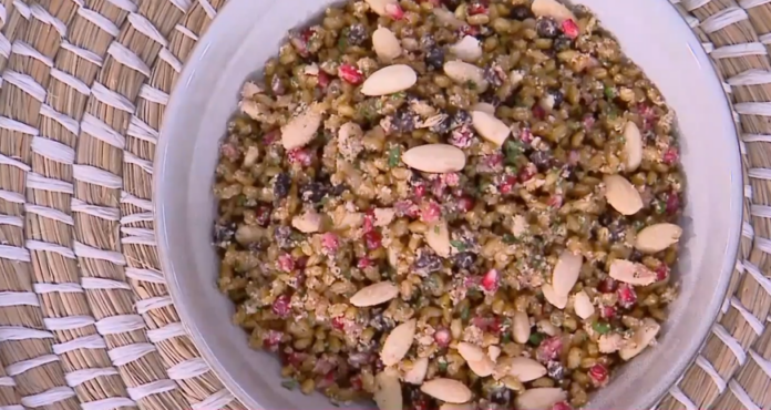 σεφ Δημήτρης Σκαρμούτσος προετοιμάζει κόλλυβα συνταγή