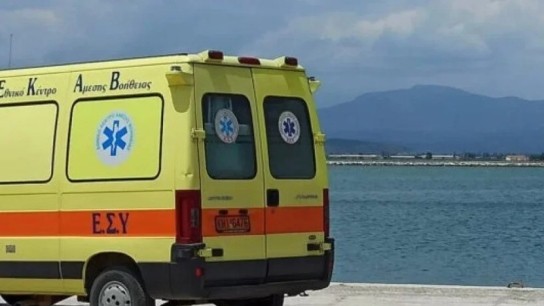 Κολώνα φωτισμού σε μαρίνα Πλαταμώνας Πιερία