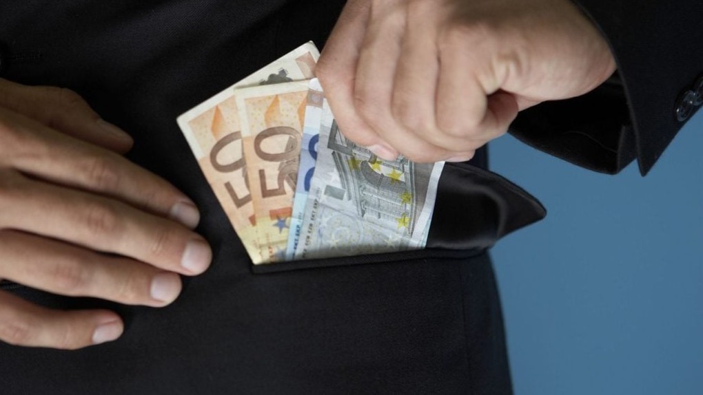 ακατάσχετο λογαριασμό τράπεζα προστασία χρήματα