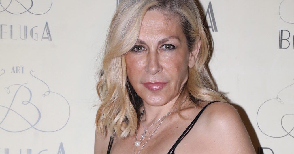 Έφη Σαρρή τραγουδίστρια συνέντευξη πολιτική