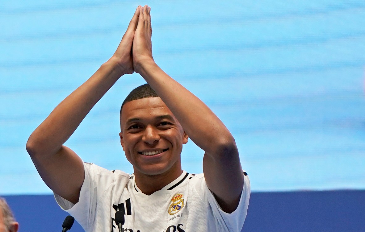 Κιλιάν Εμπαπέ Ρεάλ Μαδρίτης Εστέρ Εσπόσιτο