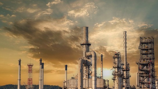 Πετρέλαιο 100 δολάρια τιμές κρίση ενέργειας