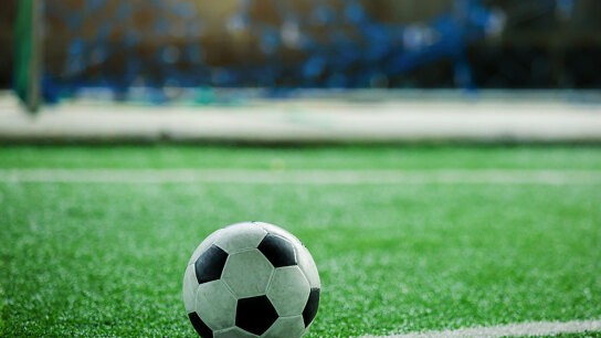 ποδοσφαιριστής μαχαιρώθηκε Γαλλία γηπέδου επίθεση