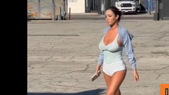 Μπιάνκα Σενσόρι εμφάνιση σέξι outfit Λος Άντζελες