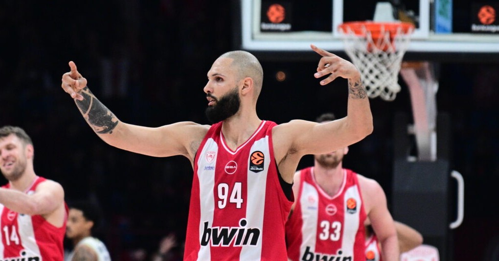 Εβάν Φουρνιέ του Ολυμπιακού ψάχνει καπέλα στην Αθήνα