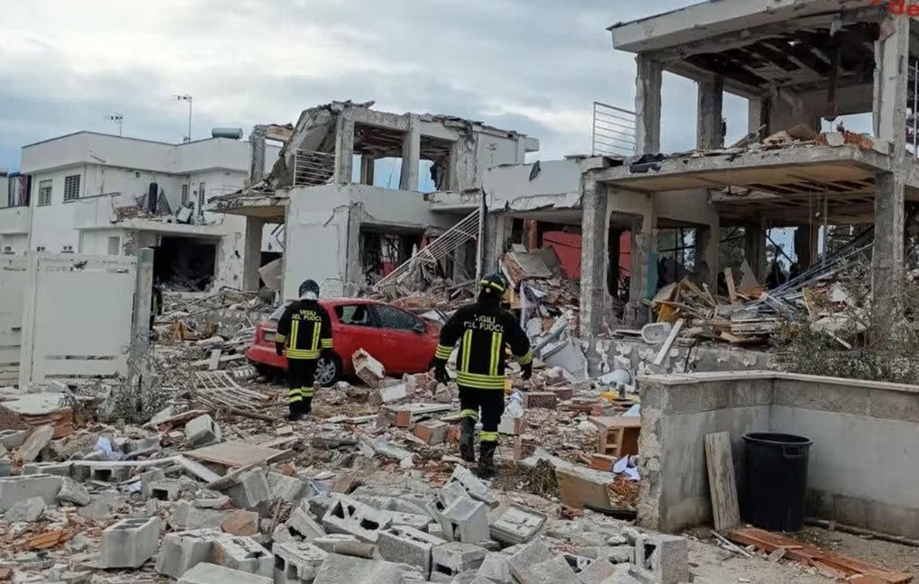 Έκρηξη υγραερίου στη Ρώμη: Κατέρρευσαν τρία σπίτια έκρηξη υγραερίου Ρώμη κατάρρευση κτιρίων Piana del Sole