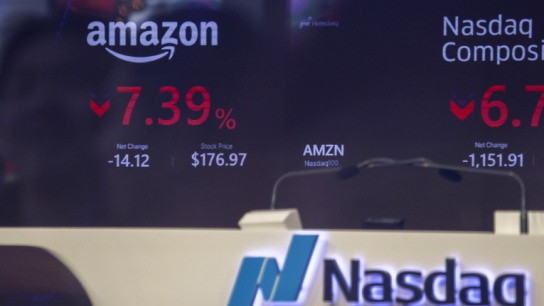 Wall Street ελεύθερη πτώση πετρέλαιο πόλεμος