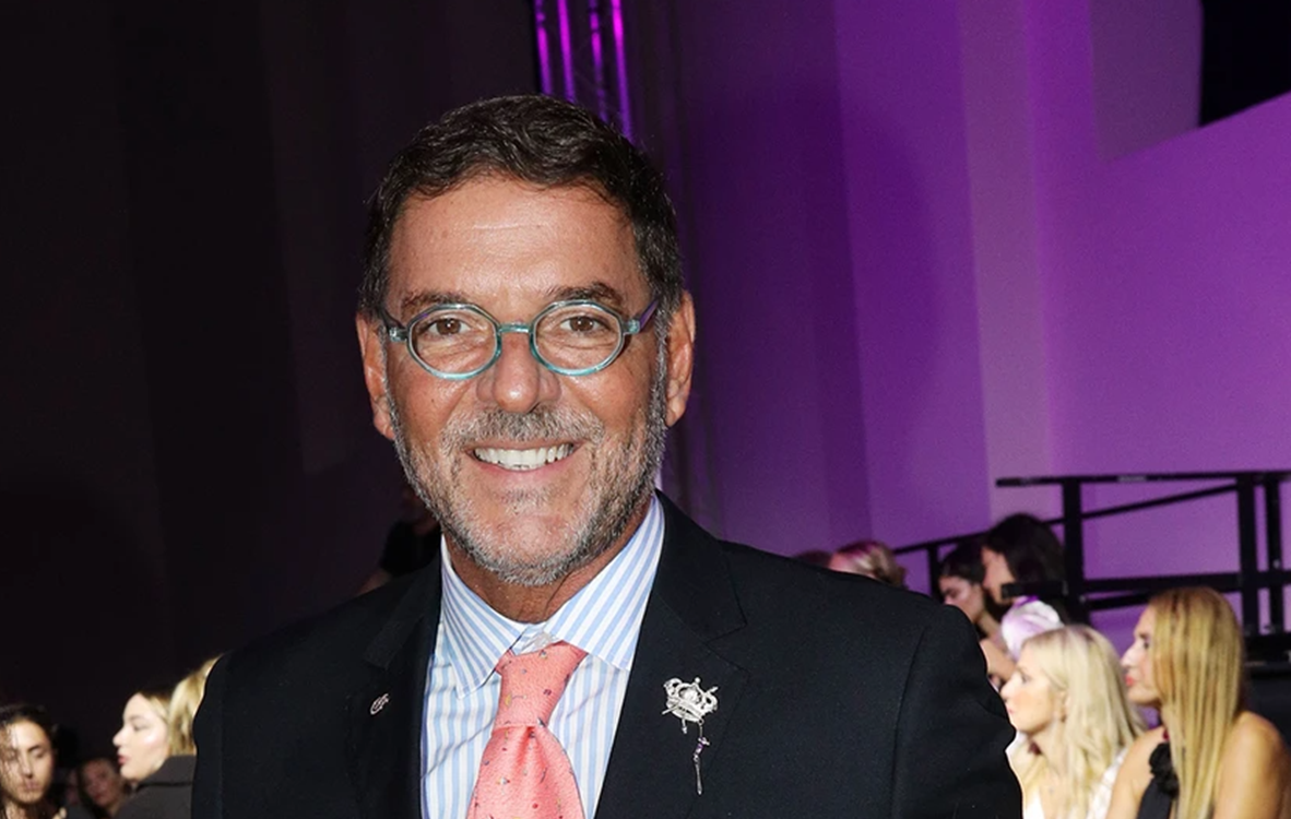 γκαλερίστας πλαστά έργα τέχνης έφοδος αστυνομίας