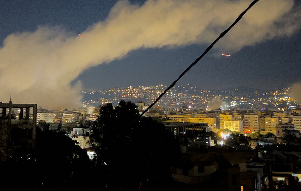 Καπνός από ισραηλινές επιδρομές στη Βηρυτό κατά τη σύγκρουση Ισραήλ Χεζμπολάχ