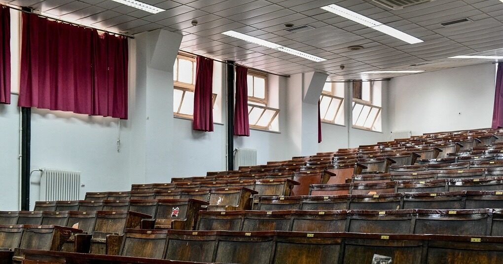 Πλαστά πτυχία από εκπαιδευτήρια που εξαρθρώθηκαν