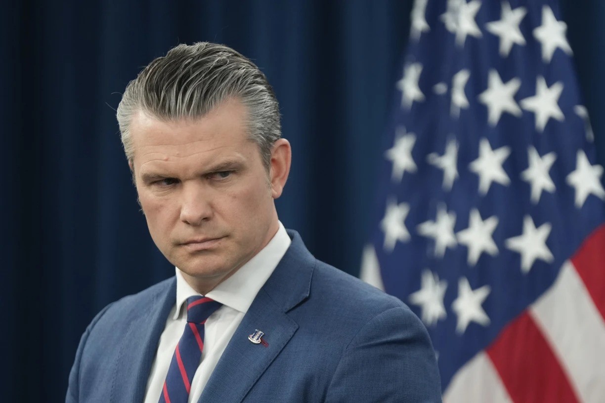 Πιτ Χέγκσεθ Μοτζτάμπα Χαμενεΐ τραυματισμένος Ιράν