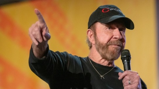 Τσακ Νόρις βετεράνος ηθοποιός ταινιών δράσης